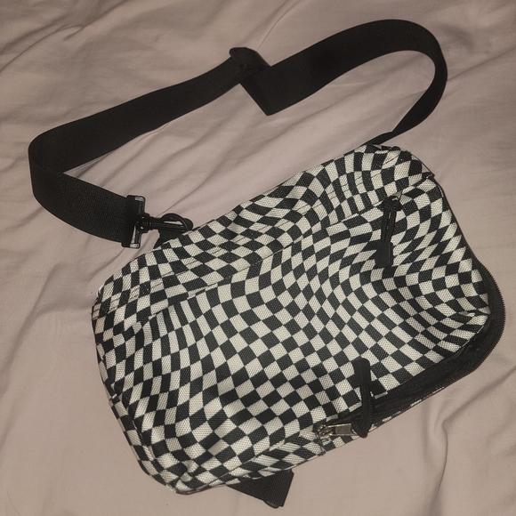 Stylish Black and White Checkered Bag - Picture 1 of 2